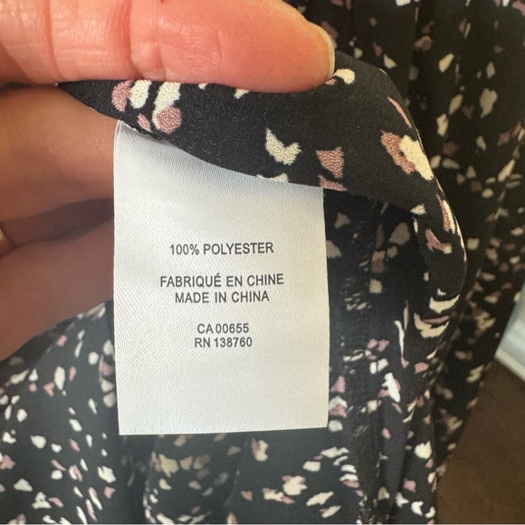 Buttoned Down Long Sleeve Crepe Blouse Size Small - Picture 6 of 9